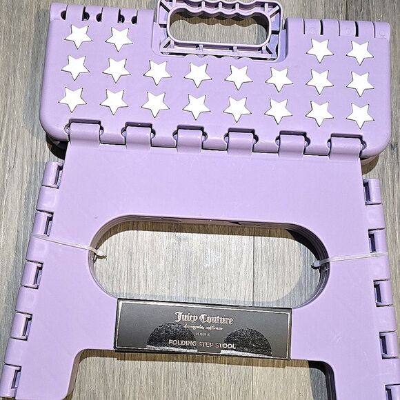 Juicy Couture Home JC Signature Logo Hearts Step Stool - Picture 3 of 6